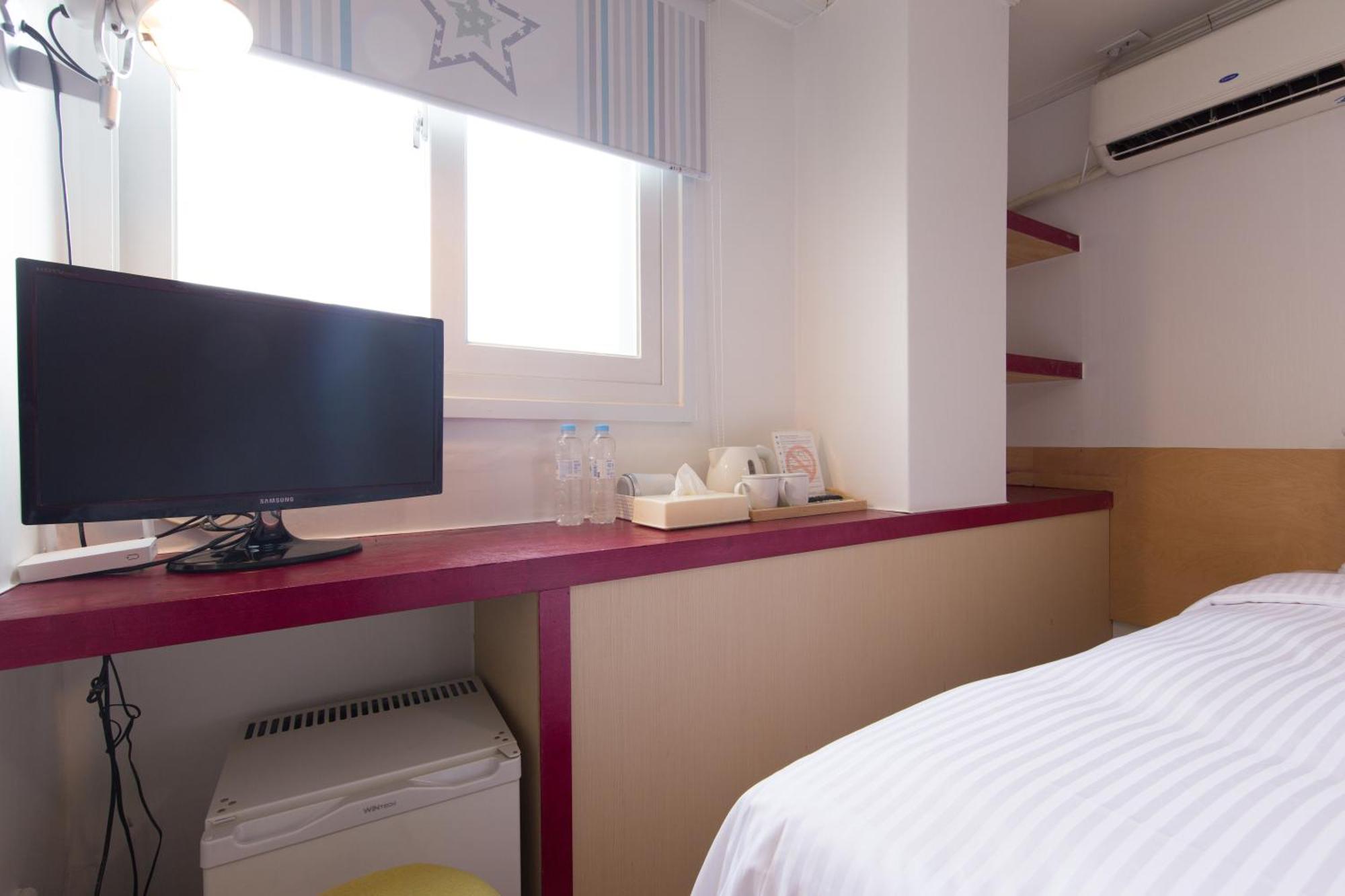 Hotel Travel Monster à Séoul Extérieur photo
