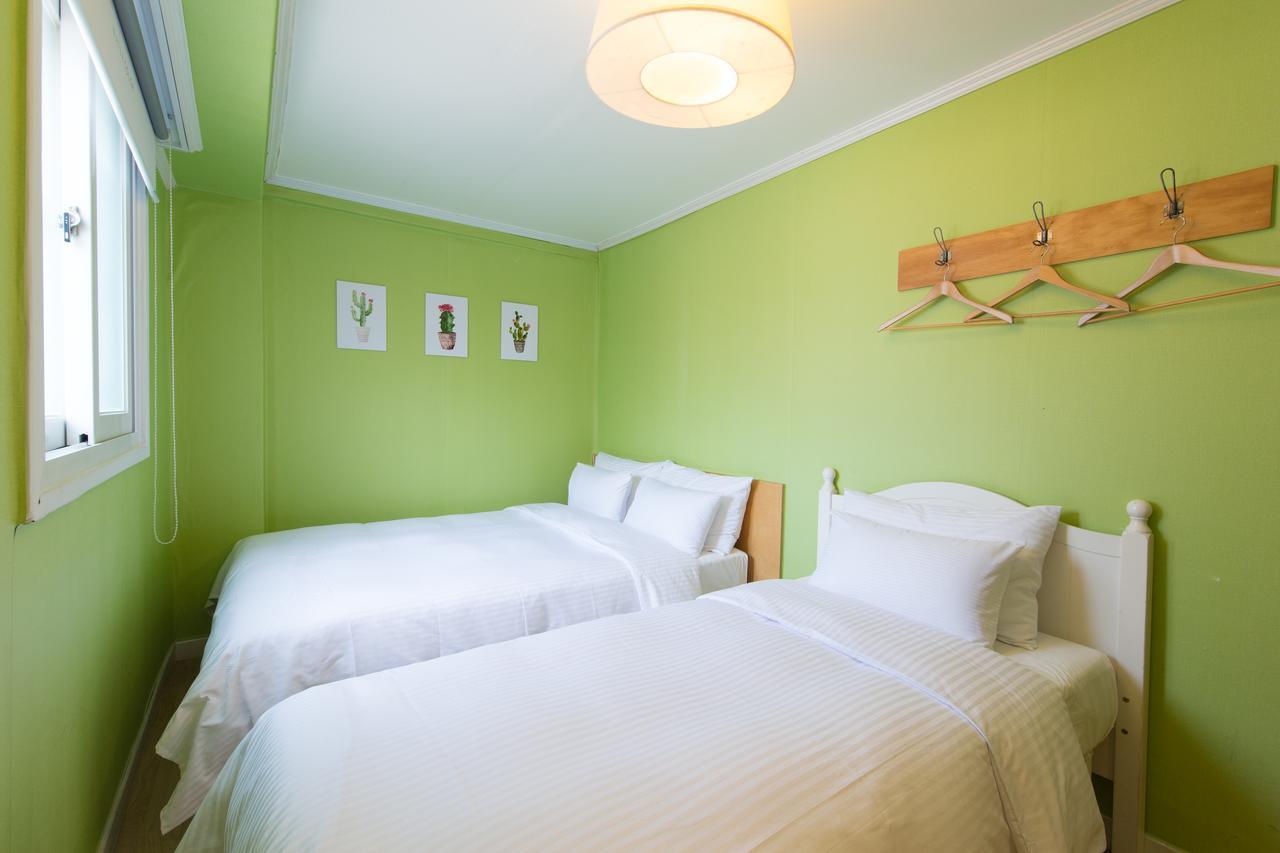Hotel Travel Monster à Séoul Extérieur photo